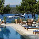 Antica 4*