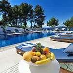 Antica 4*
