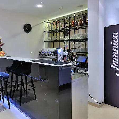 Antica 4* Stari Grad