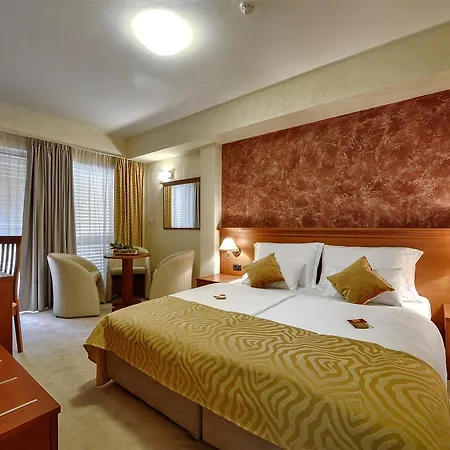 Antica-seafront With Comfortable And Pool Hotel 4*