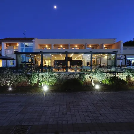 Antica-seafront With Comfortable And Pool Hotel
