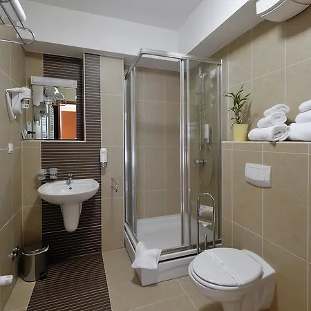 Antica-seafront With Comfortable And Pool