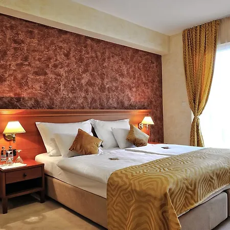 Antica-seafront With Comfortable And Pool 4*