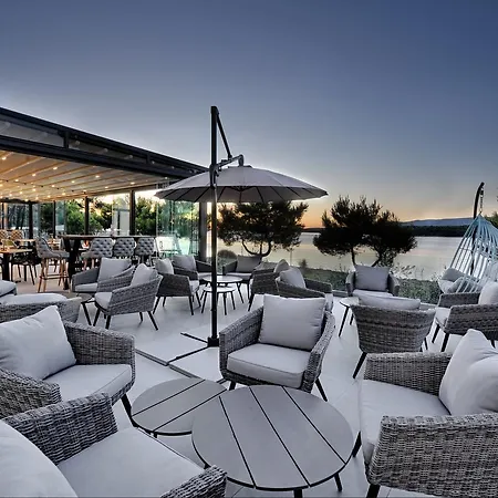 Antica-seafront With Comfortable And Pool Stari Grad (Hvar)