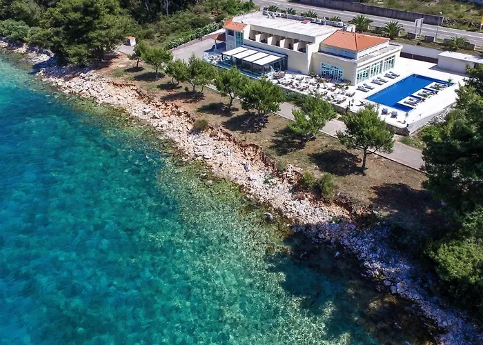 Antica 4*