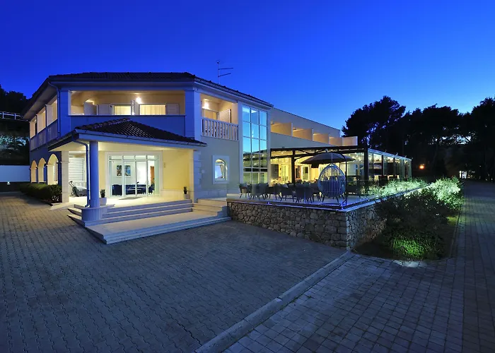 Antica 4*